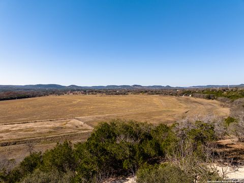 Single Family Residence in Medina TX 13132 Texas 16 19.jpg