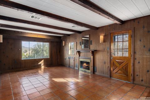 Single Family Residence in Medina TX 13132 Texas 16 2.jpg