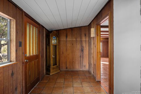 Single Family Residence in Medina TX 13132 Texas 16 14.jpg