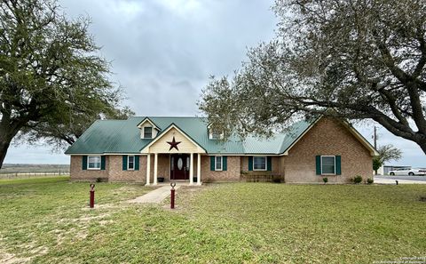 Farm in Runge TX 0 Fm 885.jpg