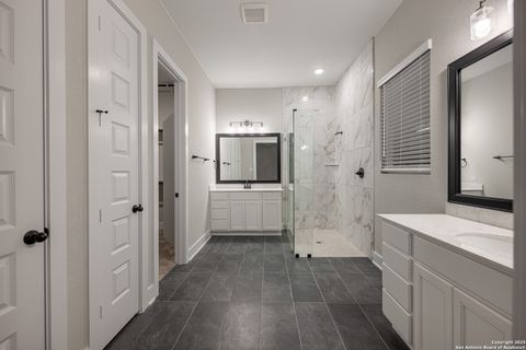 Single Family Residence in Castroville TX 103 Highland Park 15.jpg