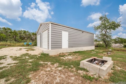 Farm in Mico TX 175 County Road 2758 2.jpg