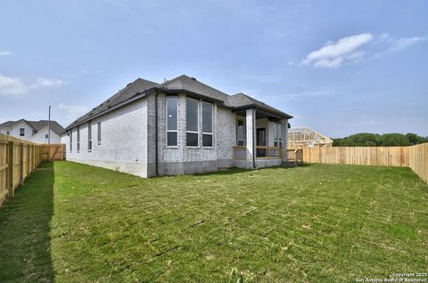 Single Family Residence in Castroville TX 325 Lacey Oak 21.jpg