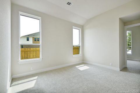 Single Family Residence in Castroville TX 325 Lacey Oak 18.jpg