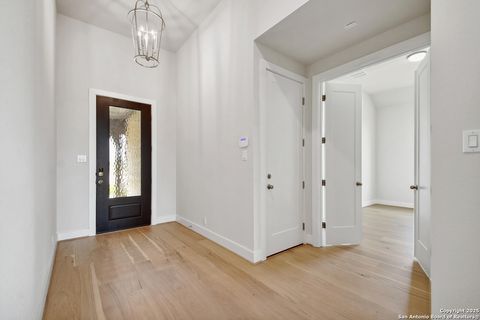 Single Family Residence in Castroville TX 325 Lacey Oak 15.jpg