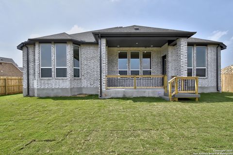 Single Family Residence in Castroville TX 325 Lacey Oak 22.jpg