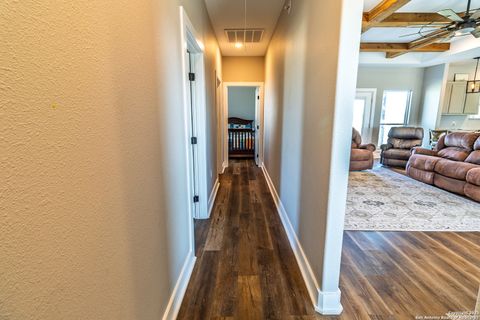 Single Family Residence in Beeville TX 3417 Fm 888 17.jpg