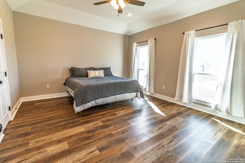 Single Family Residence in Beeville TX 3417 Fm 888 26.jpg