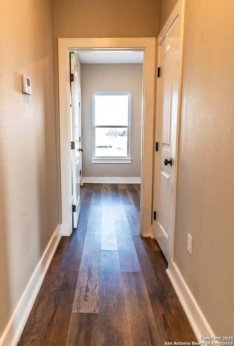 Single Family Residence in Beeville TX 3417 Fm 888 35.jpg