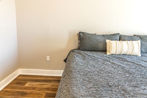 Single Family Residence in Beeville TX 3417 Fm 888 29.jpg