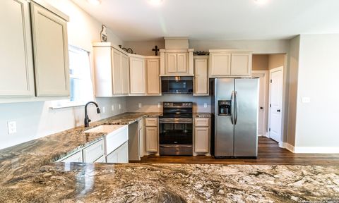 Single Family Residence in Beeville TX 3417 Fm 888 14.jpg