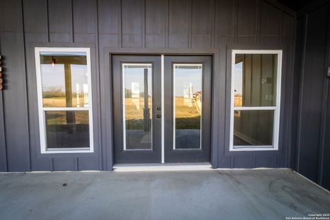 Single Family Residence in Beeville TX 3417 Fm 888 40.jpg