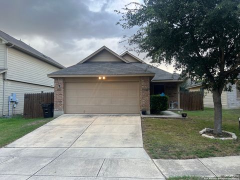 Single Family Residence in San Antonio TX 6827 Freedom Ridge.jpg