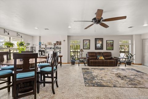 Single Family Residence in Medina TX 1158 Orchard Park Blvd 32.jpg