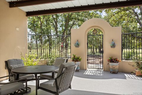 Single Family Residence in Medina TX 1158 Orchard Park Blvd 27.jpg