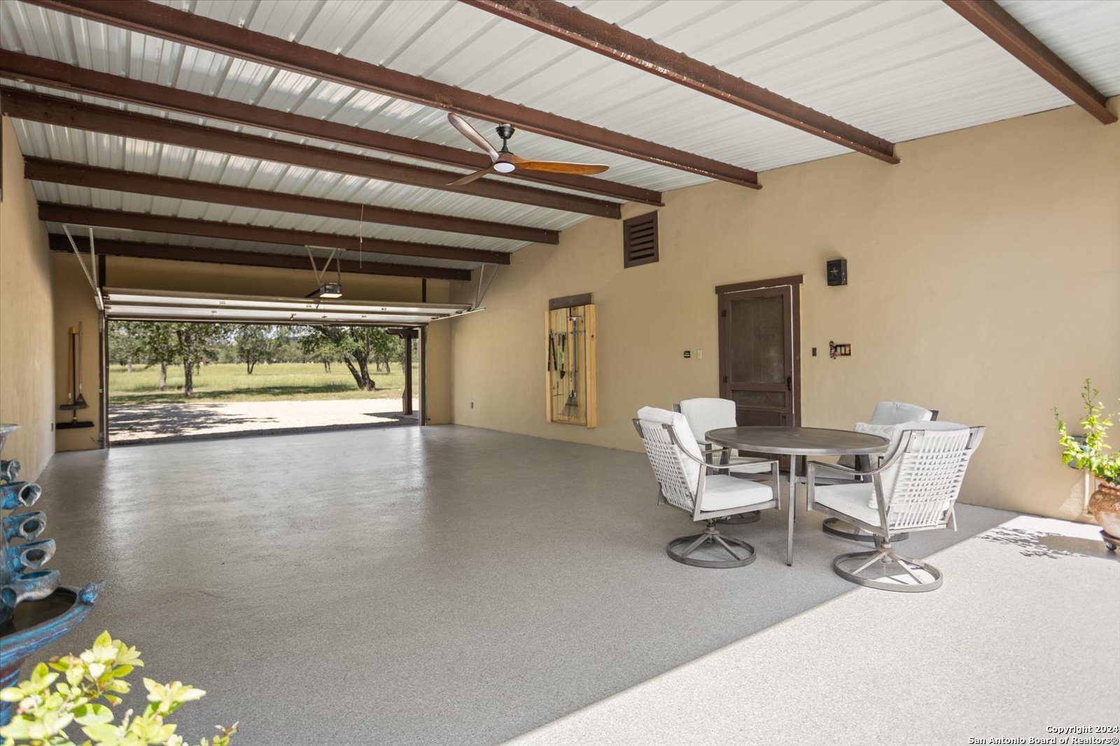 Single Family Residence in Medina TX 1158 Orchard Park Blvd 28.jpg