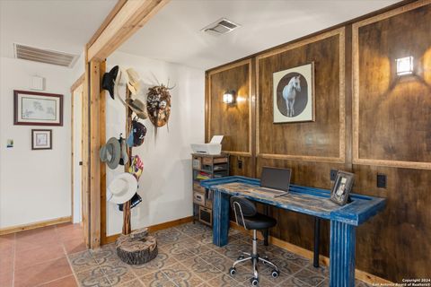 Single Family Residence in Medina TX 1158 Orchard Park Blvd 12.jpg