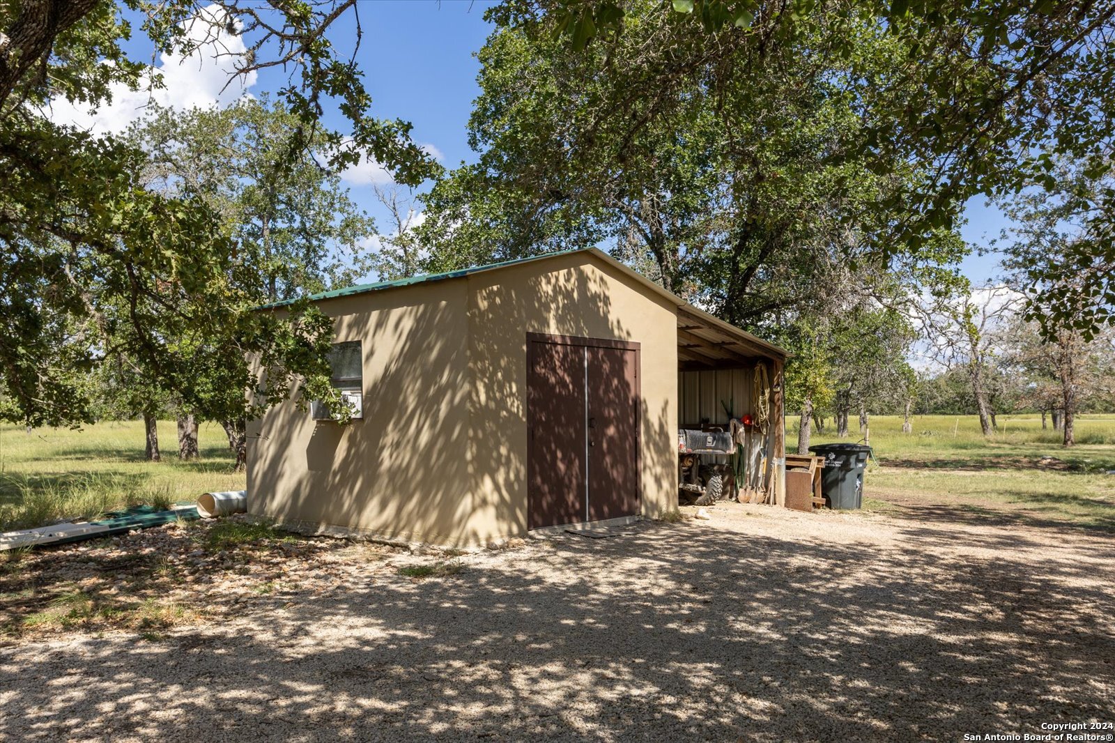 Single Family Residence in Medina TX 1158 Orchard Park Blvd 44.jpg