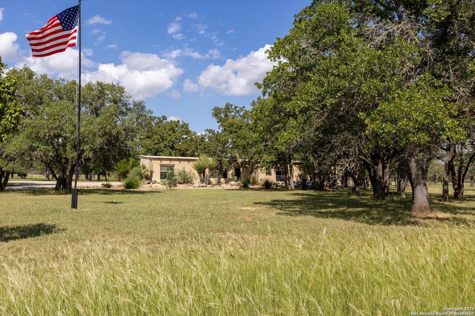 Single Family Residence in Medina TX 1158 Orchard Park Blvd 48.jpg