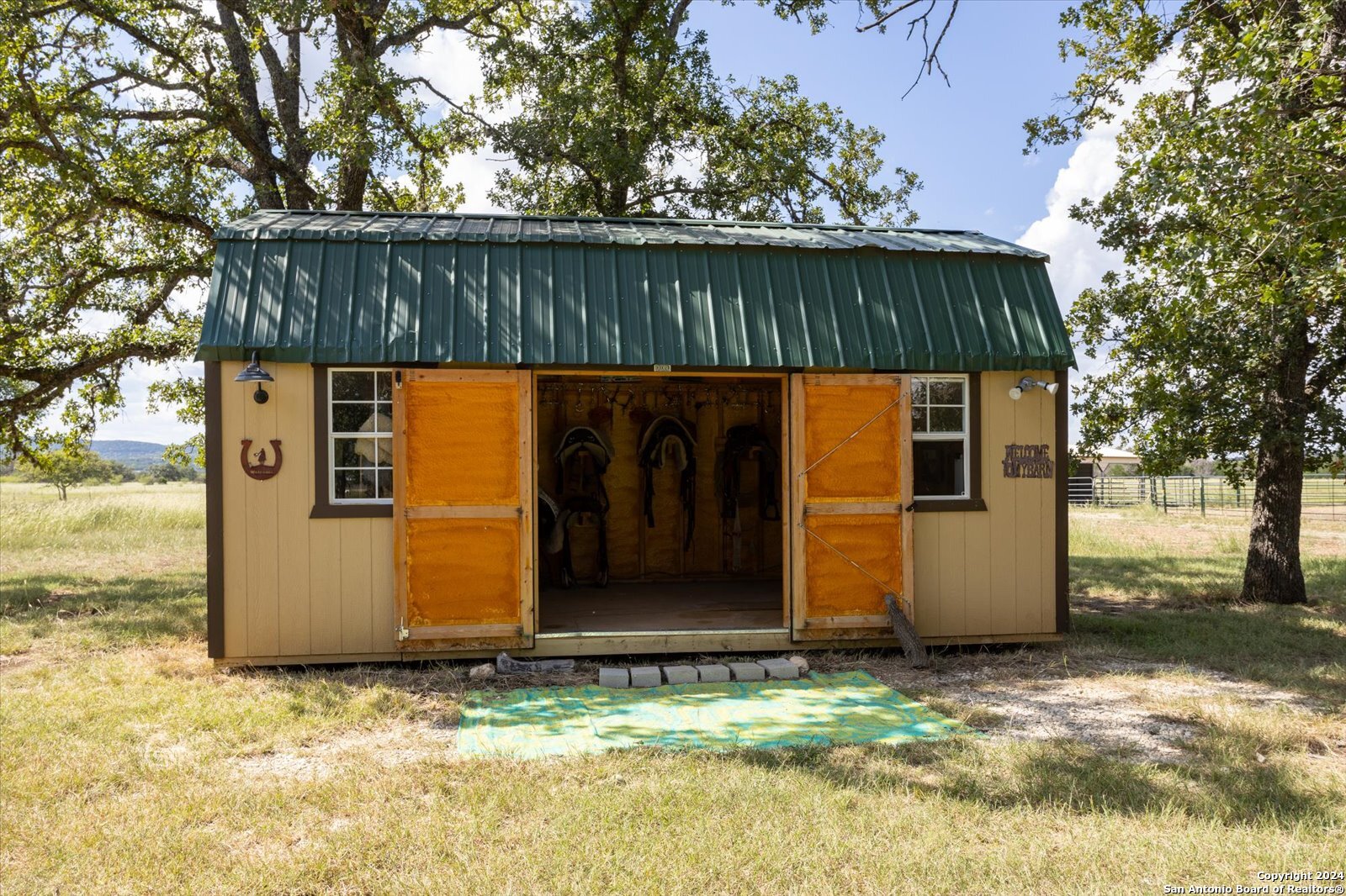 Single Family Residence in Medina TX 1158 Orchard Park Blvd 37.jpg