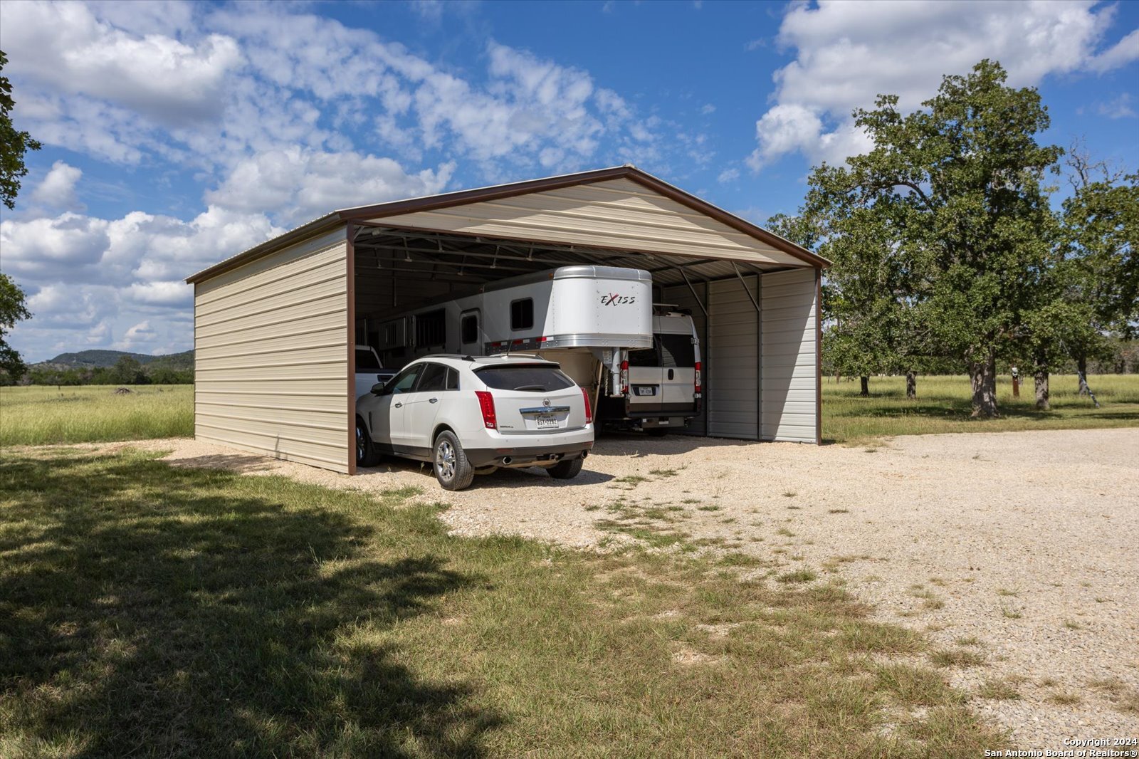Single Family Residence in Medina TX 1158 Orchard Park Blvd 45.jpg