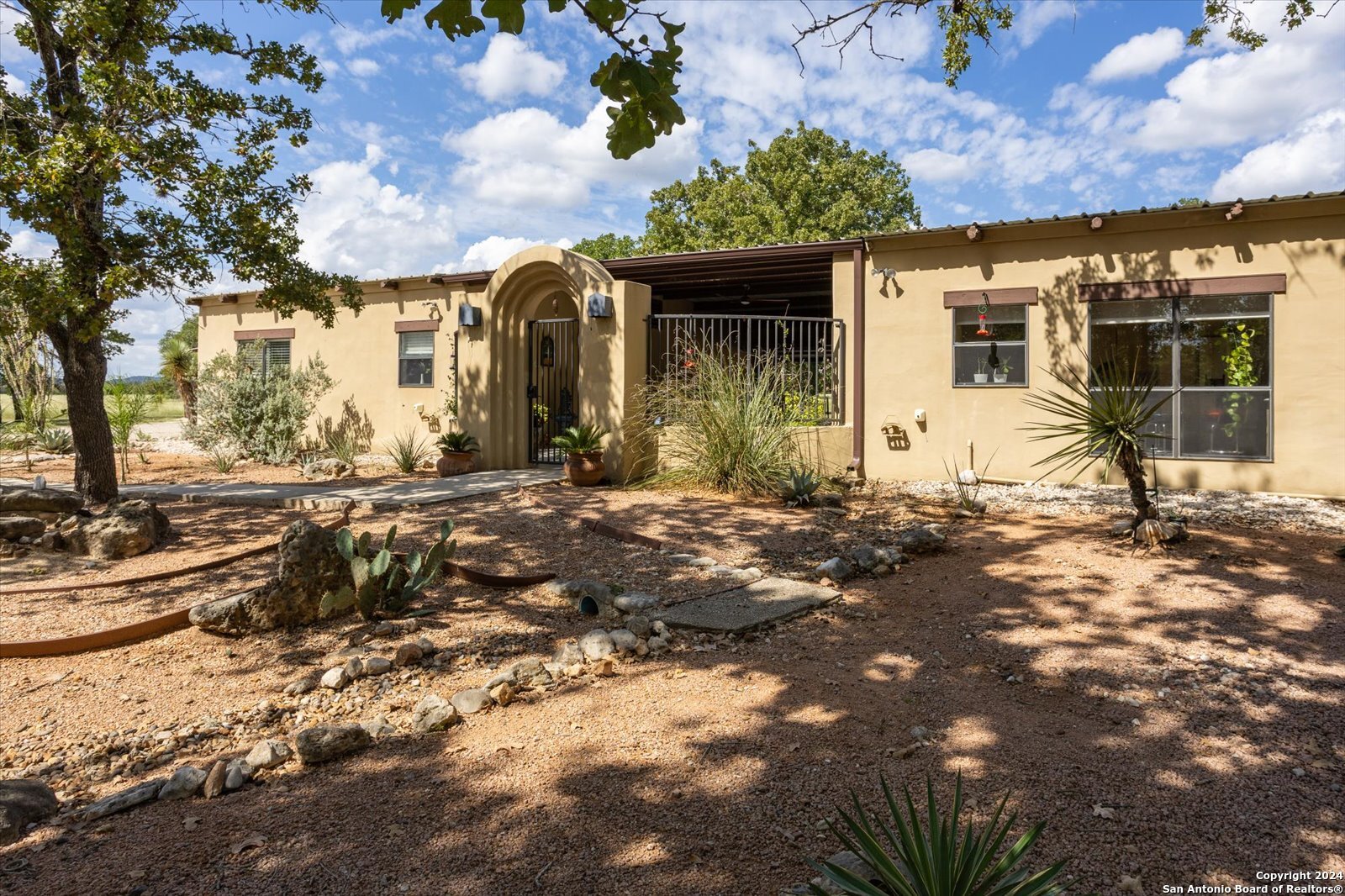 Single Family Residence in Medina TX 1158 Orchard Park Blvd 51.jpg