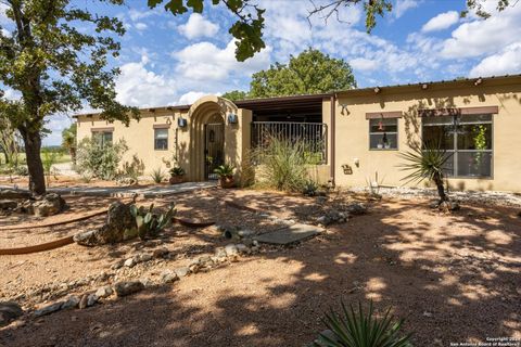 Single Family Residence in Medina TX 1158 Orchard Park Blvd 51.jpg