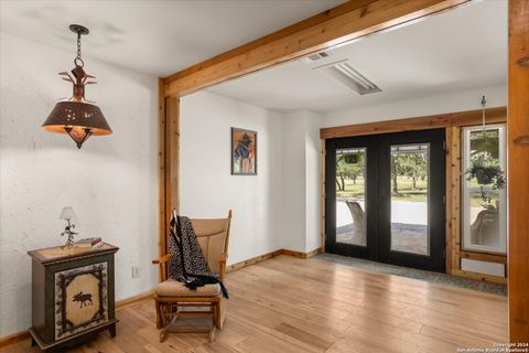 Single Family Residence in Medina TX 1158 Orchard Park Blvd 19.jpg