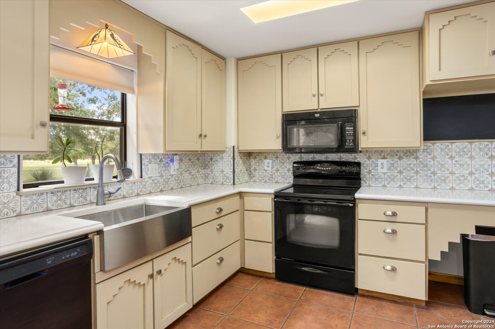 Single Family Residence in Medina TX 1158 Orchard Park Blvd 14.jpg