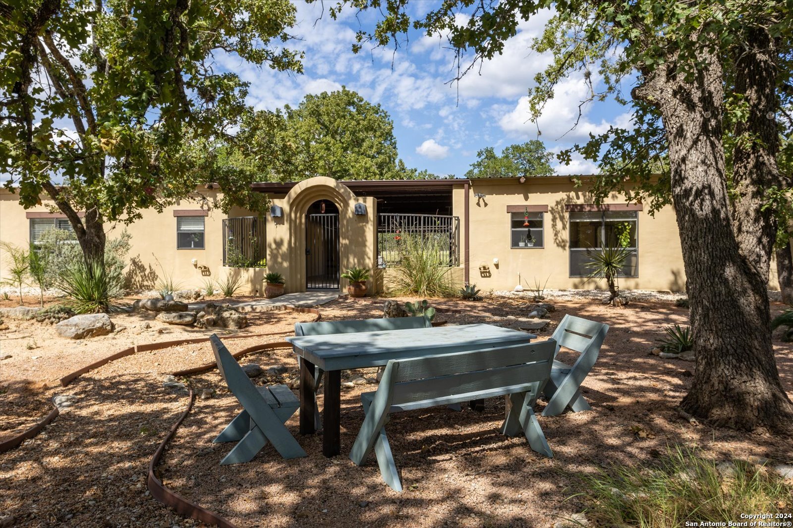 Single Family Residence in Medina TX 1158 Orchard Park Blvd 4.jpg