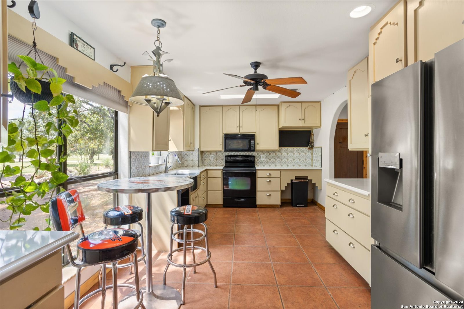 Single Family Residence in Medina TX 1158 Orchard Park Blvd 15.jpg