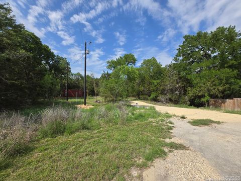  in Bandera TX 555 Iroquois Trl 7.jpg