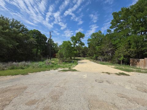  in Bandera TX 555 Iroquois Trl 5.jpg