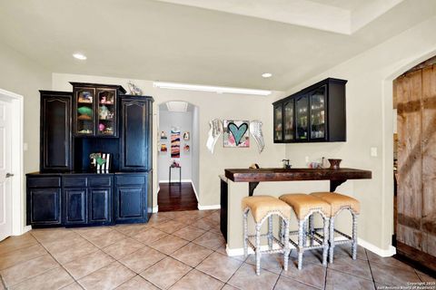 Single Family Residence in Hondo TX 1409 Woodland Ct 26.jpg