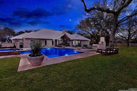 Single Family Residence in Hondo TX 1409 Woodland Ct 50.jpg