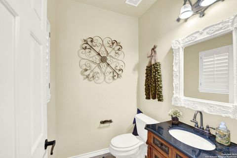 Single Family Residence in Hondo TX 1409 Woodland Ct 29.jpg