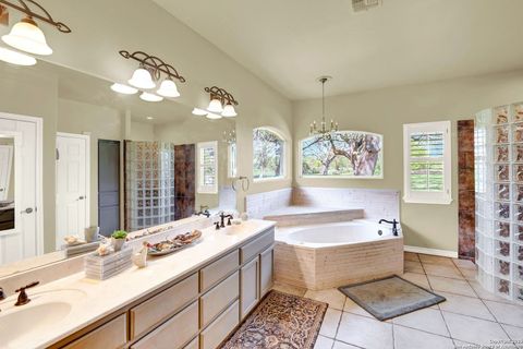 Single Family Residence in Hondo TX 1409 Woodland Ct 40.jpg