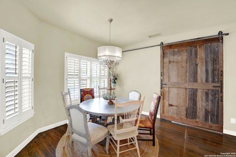Single Family Residence in Hondo TX 1409 Woodland Ct 21.jpg