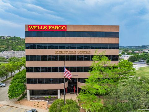 Office in Kerrville TX 222 sidney baker St #435.jpg