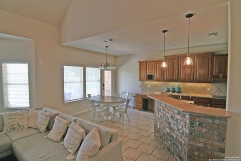 Single Family Residence in Castroville TX 220 Private Road 4661 13.jpg