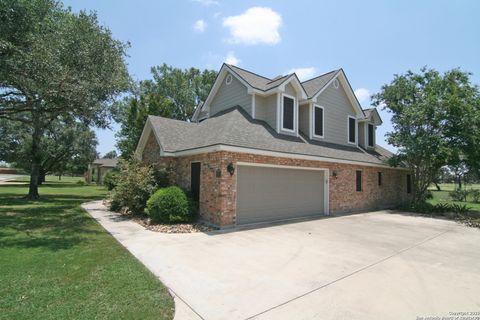 Single Family Residence in Castroville TX 220 Private Road 4661 2.jpg