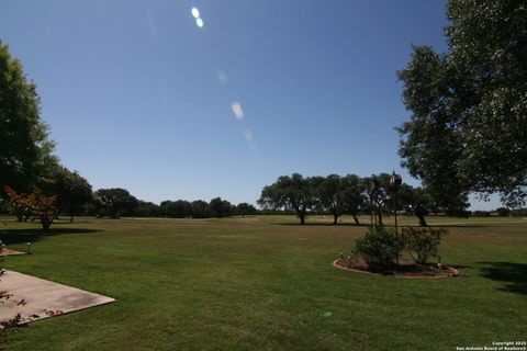 Single Family Residence in Castroville TX 220 Private Road 4661 30.jpg