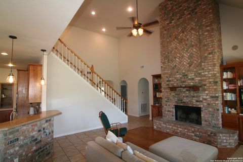 Single Family Residence in Castroville TX 220 Private Road 4661 9.jpg
