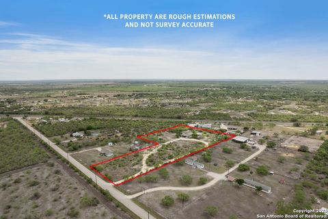  in Hondo TX 255 County Road 467.jpg