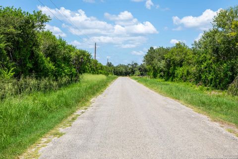  in Beeville TX 000 Cr 405 2.jpg
