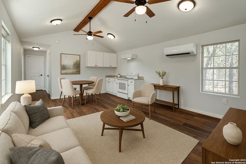 Single Family Residence in Bandera TX 6880 Whartons Dock Rd.jpg