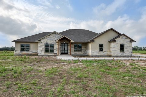 Single Family Residence in Bandera TX 982 Horsehoe Falls.jpg