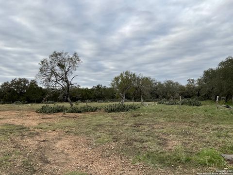 Single Family Residence in Mico TX 3020 County Road 265 35.jpg