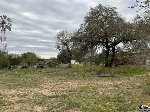 Single Family Residence in Mico TX 3020 County Road 265 21.jpg
