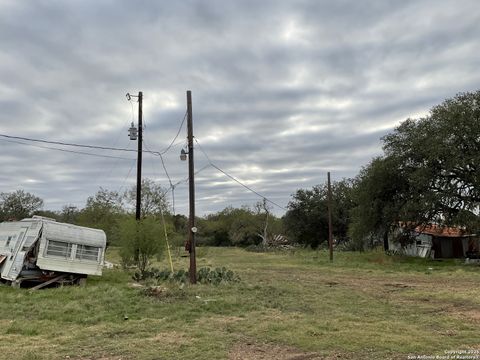 Single Family Residence in Mico TX 3020 County Road 265 36.jpg